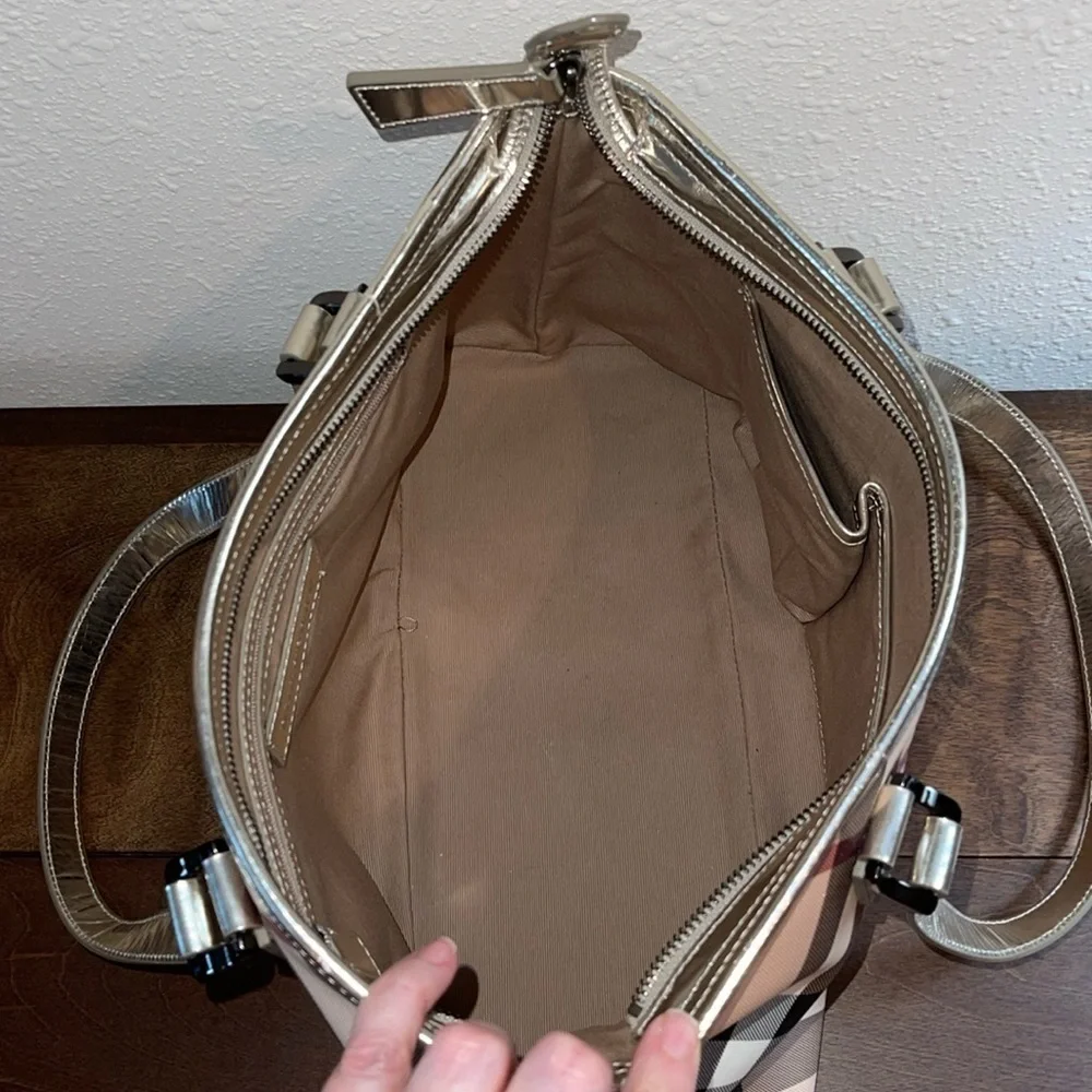 BURBERRY NOVA CHECK GOLD PATENT LEATHER TOTE TOP ZIP
